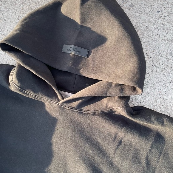 Essentials tracksuit - Picture 3 of 8